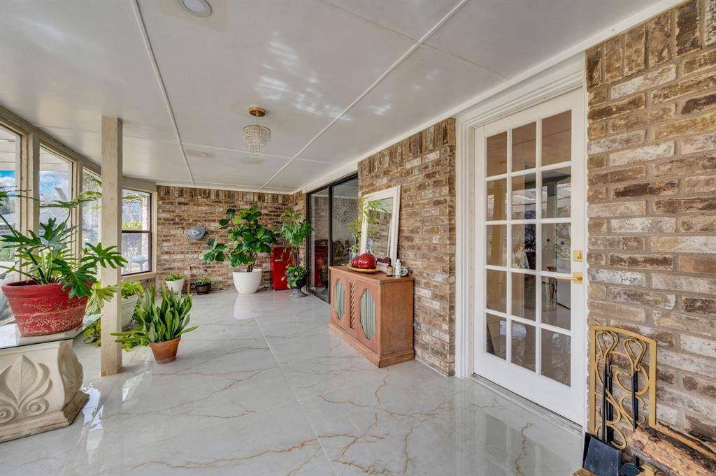 950 Shady Cove Place, DeSoto, TX 75115