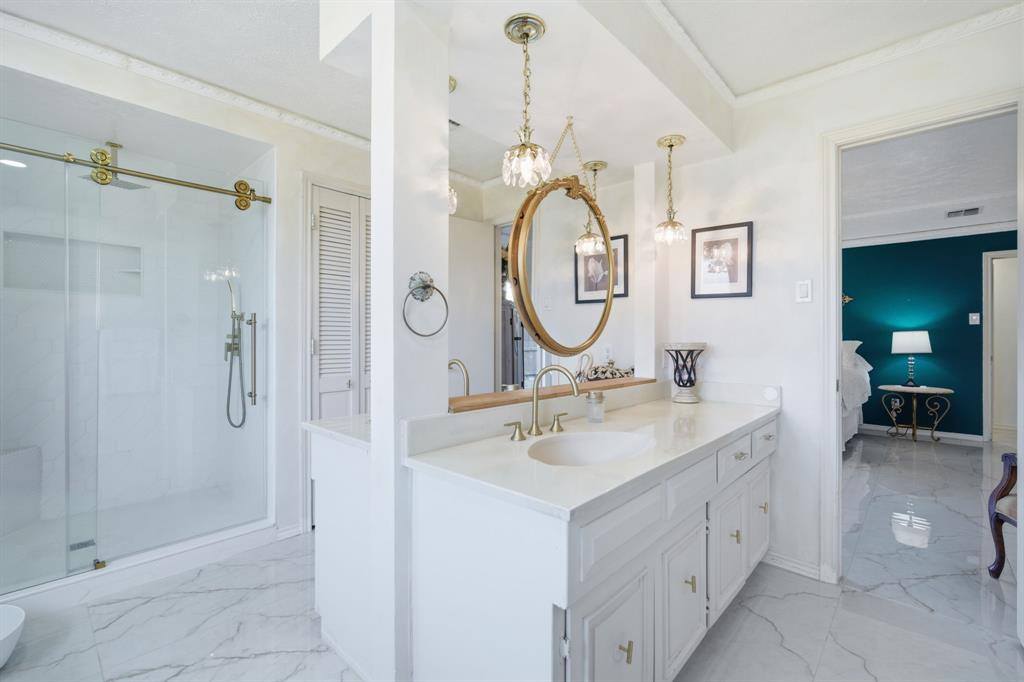 950 Shady Cove Place, DeSoto, TX 75115