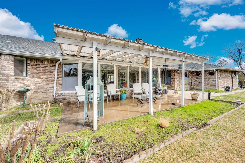 950 Shady Cove Place, DeSoto, TX 75115