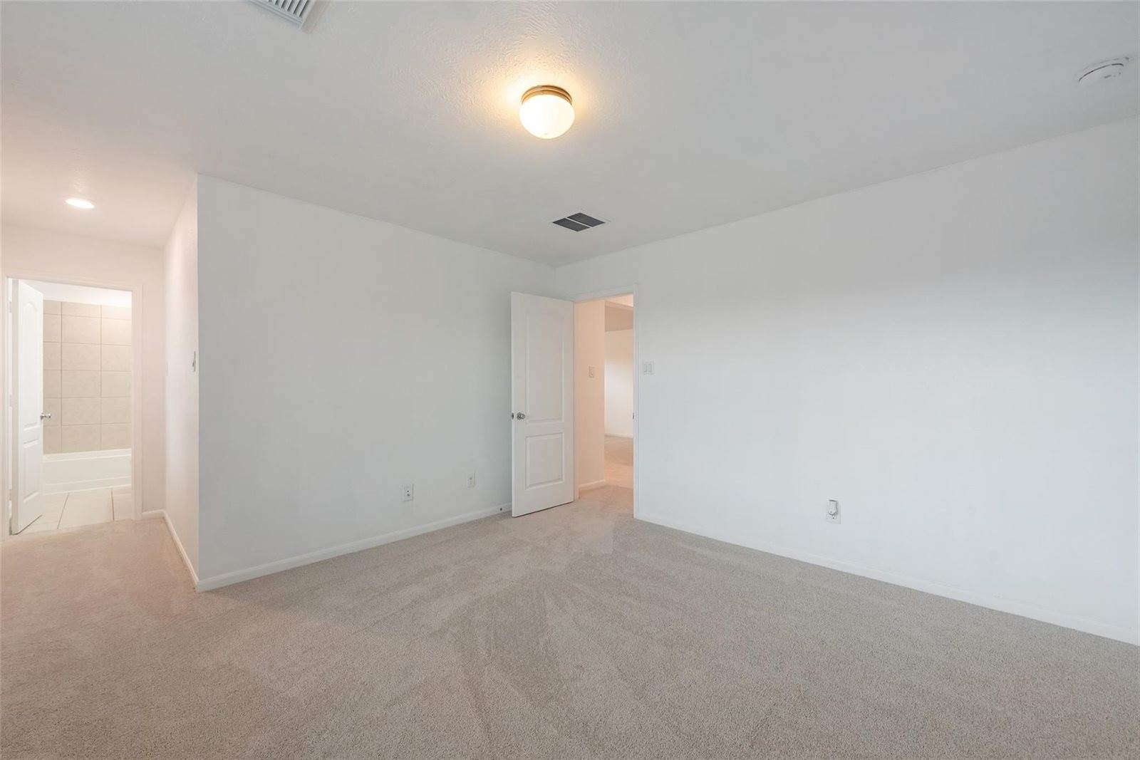 4006 Streambed Trail, Houston, TX 77068