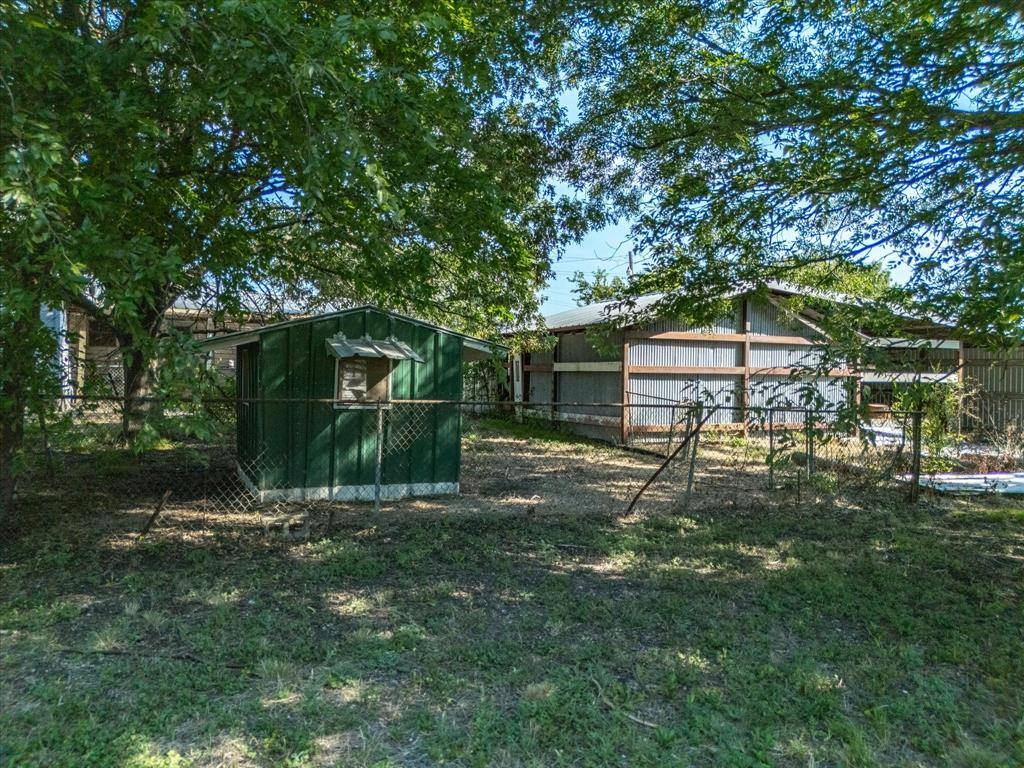 1651 Fm 66, Waxahachie, TX 75167