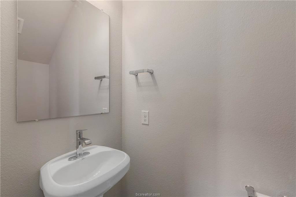 769 Double Mountain Road, College Station, TX 77845