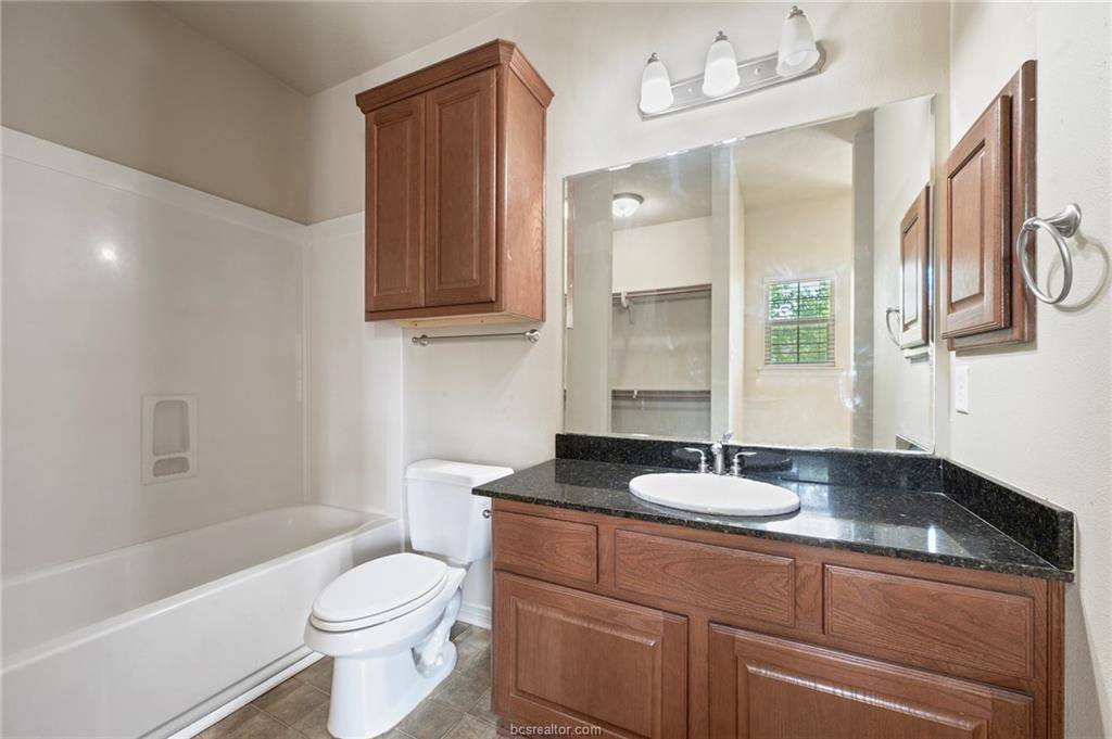 163 Forest Drive, College Station, TX 77840