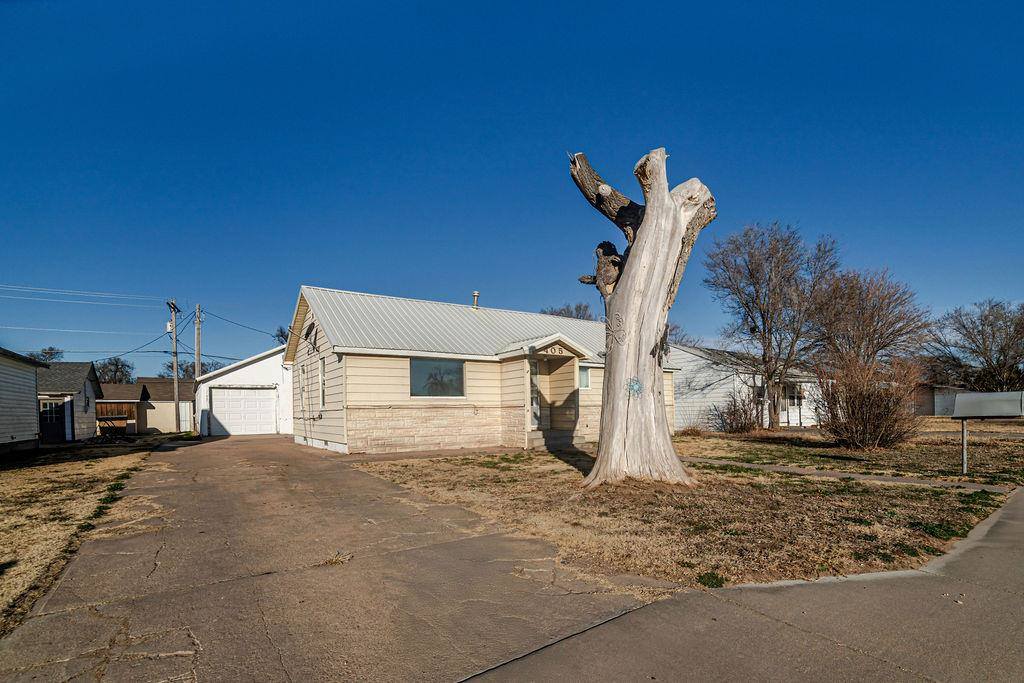 405 North Missouri, Ulysses, KS 67880