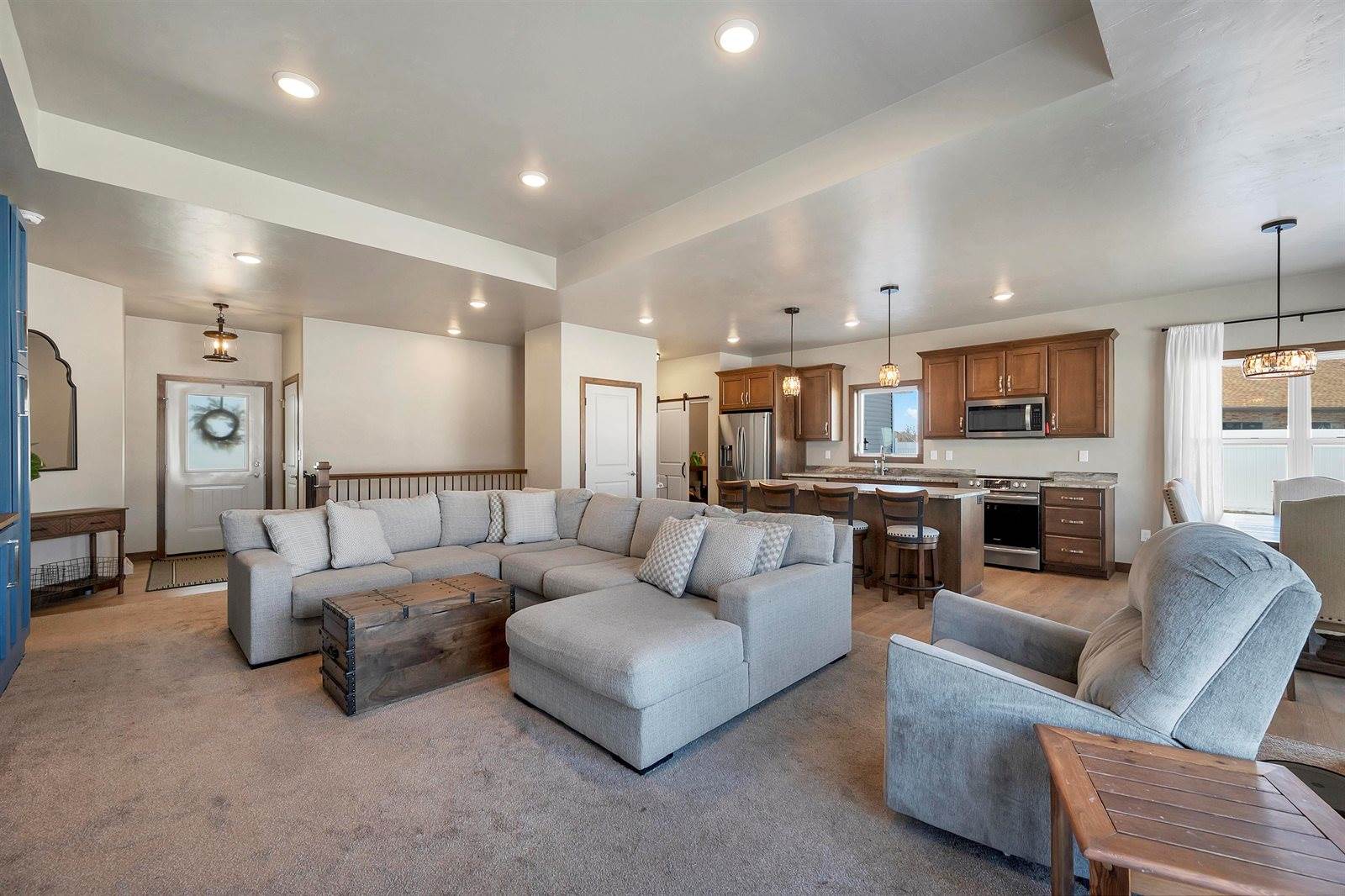 2125 Fox Point Circle, De Pere, WI 54115