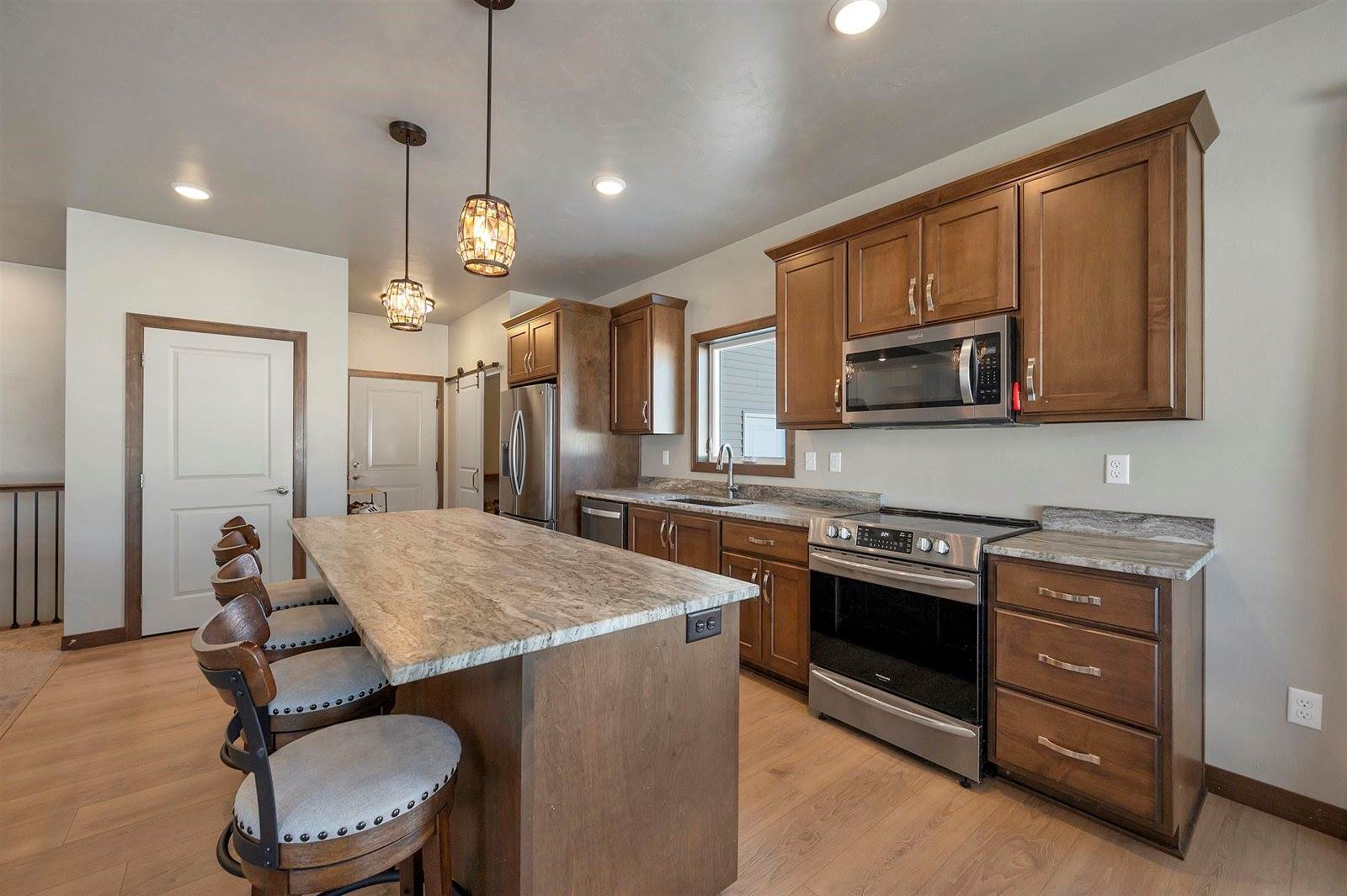 2125 Fox Point Circle, De Pere, WI 54115