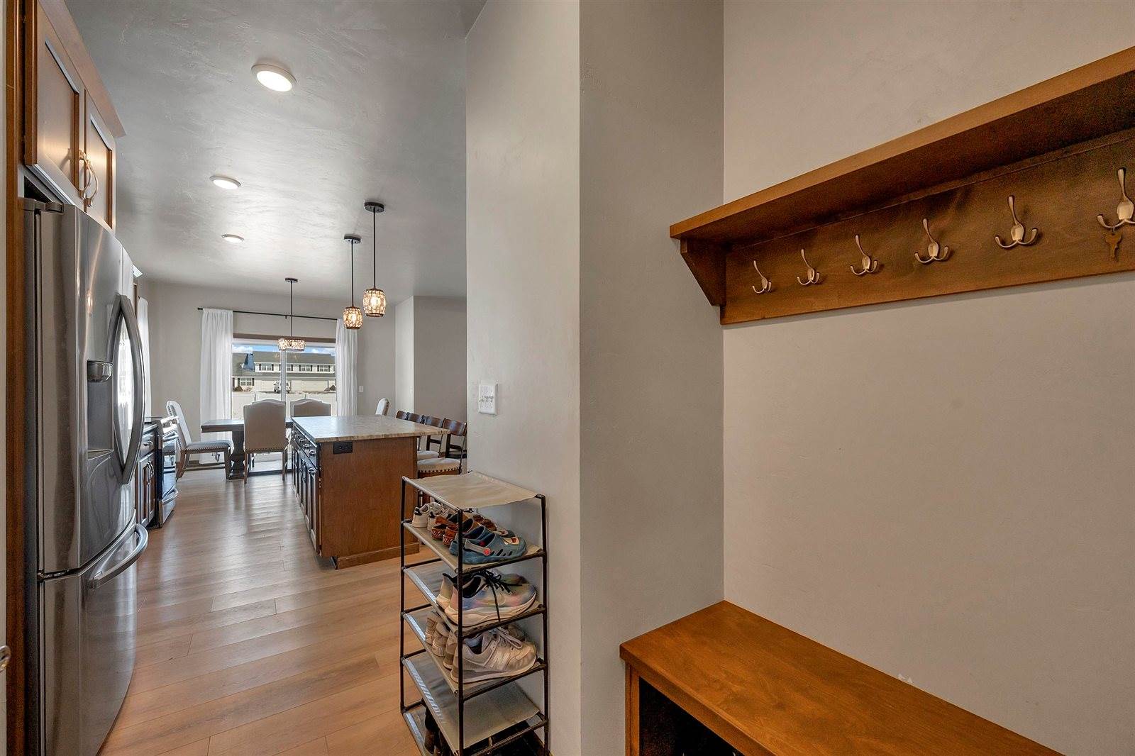 2125 Fox Point Circle, De Pere, WI 54115