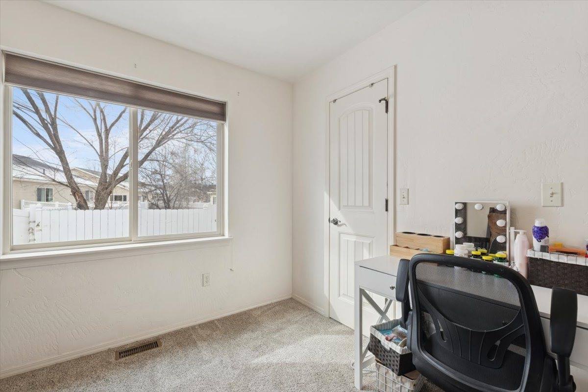 63 Empire Loop, Kalispell, MT 59901