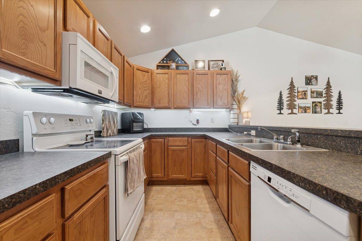 63 Empire Loop, Kalispell, MT 59901