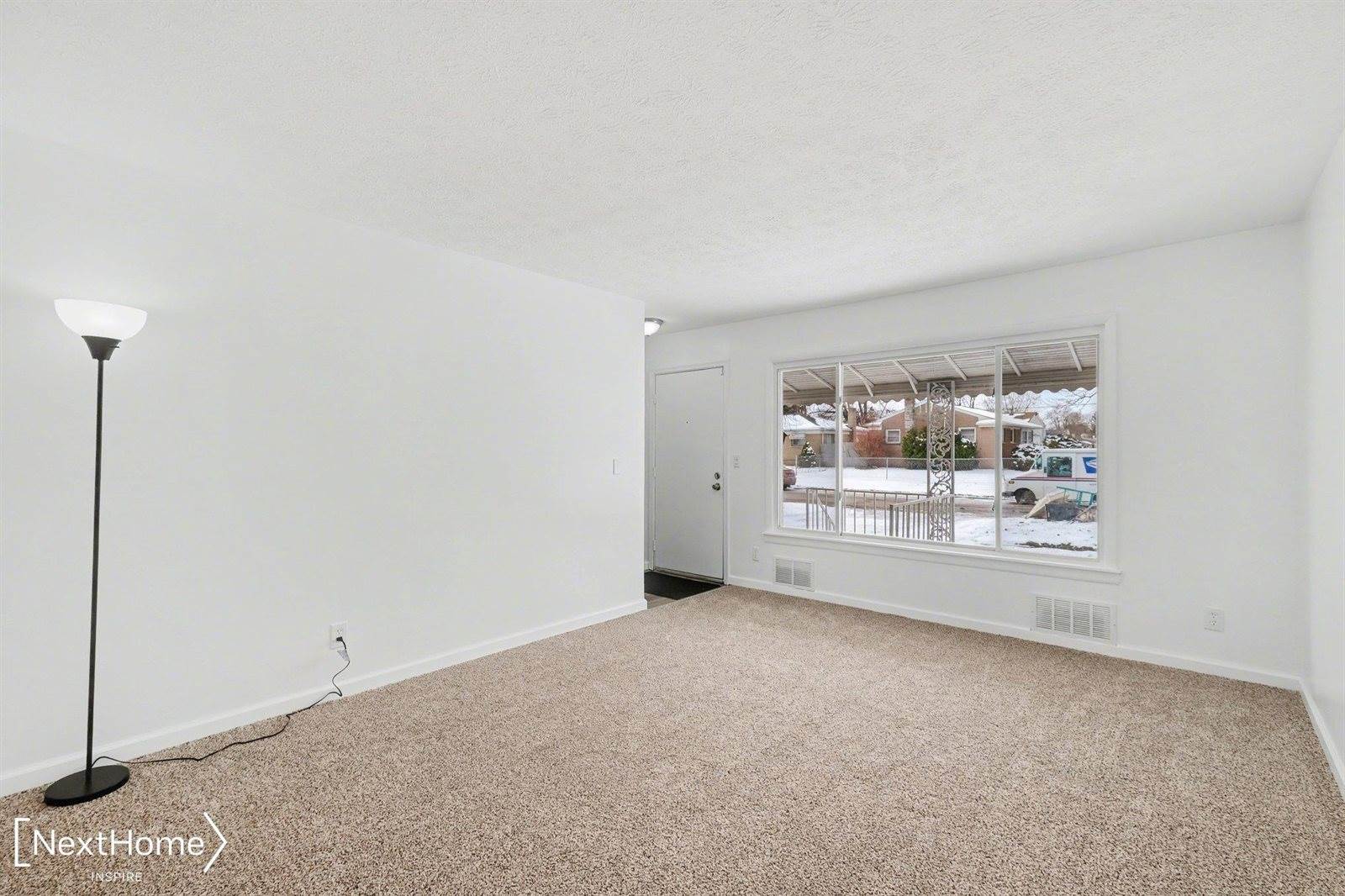 6714 Cranwood Drive, Flint, MI 48505