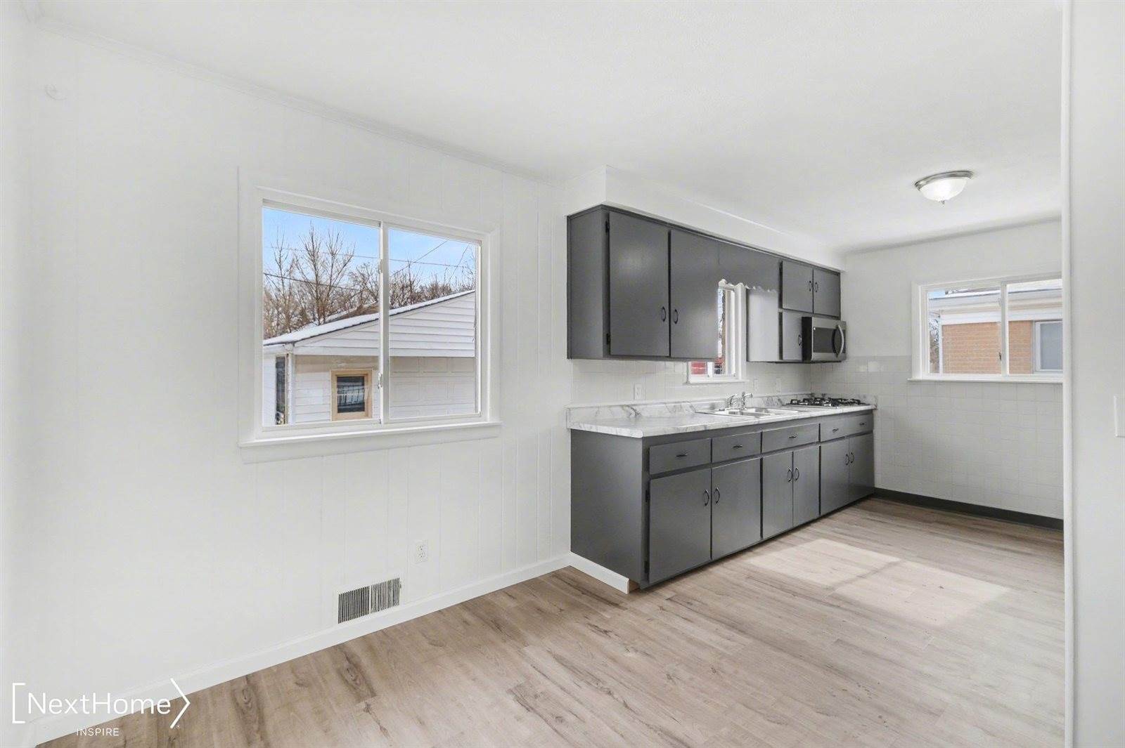 6714 Cranwood Drive, Flint, MI 48505