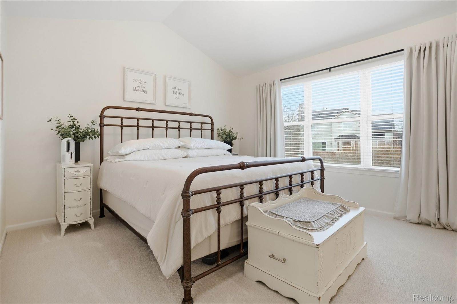 3613 Briarbrooke Lane, OaklandCharterTownship_Oakland, MI 48306