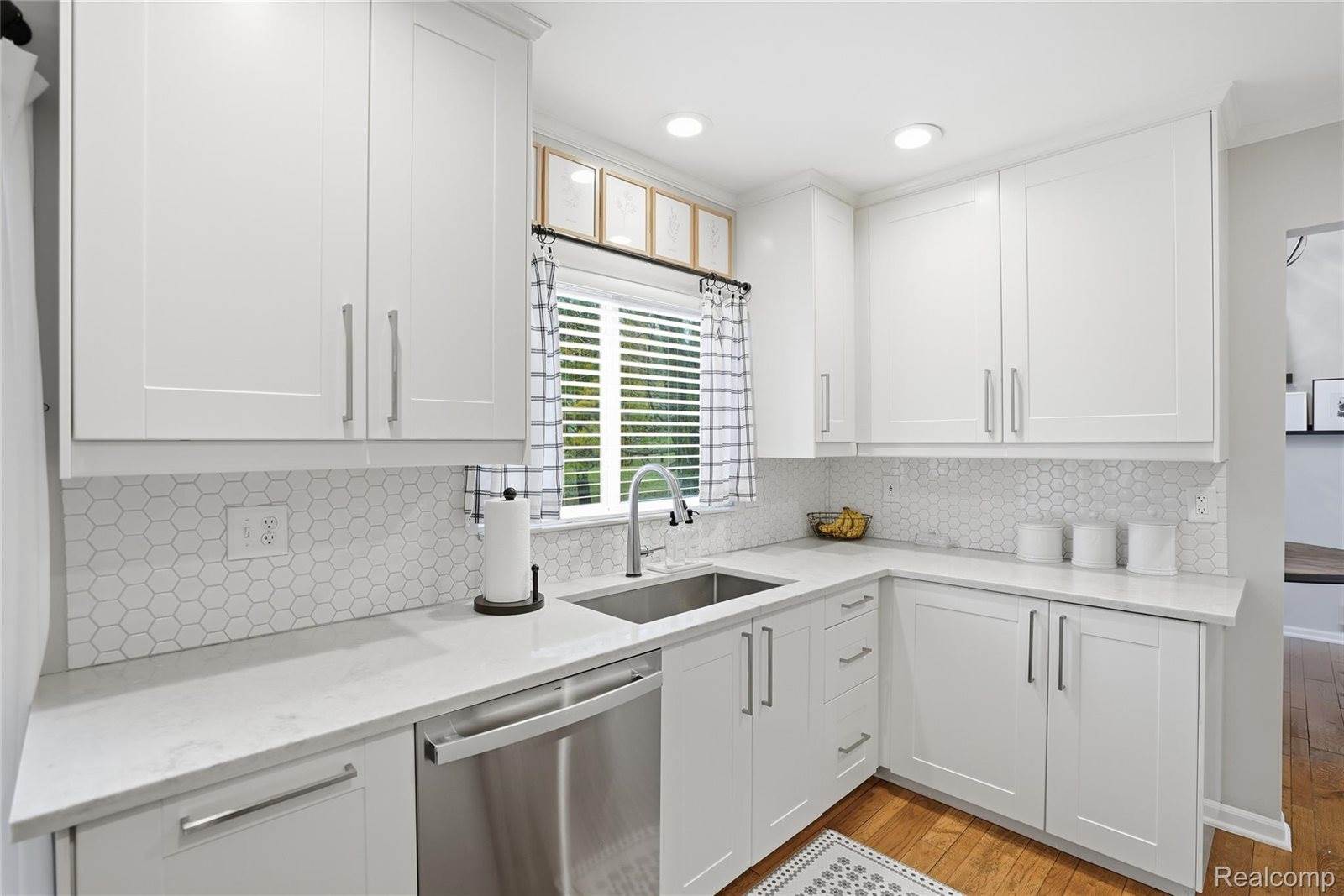 3613 Briarbrooke Lane, OaklandCharterTownship_Oakland, MI 48306