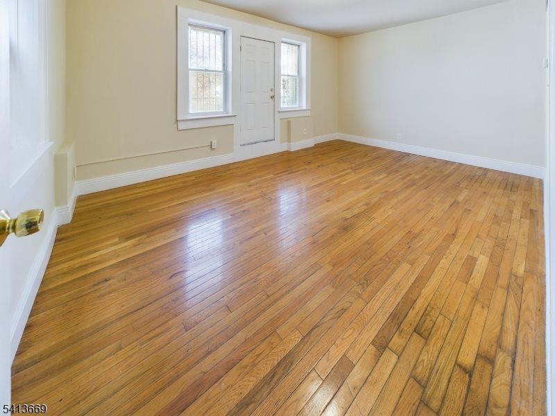 413-15 Dodd St, #6, East Orange City, NJ 07017