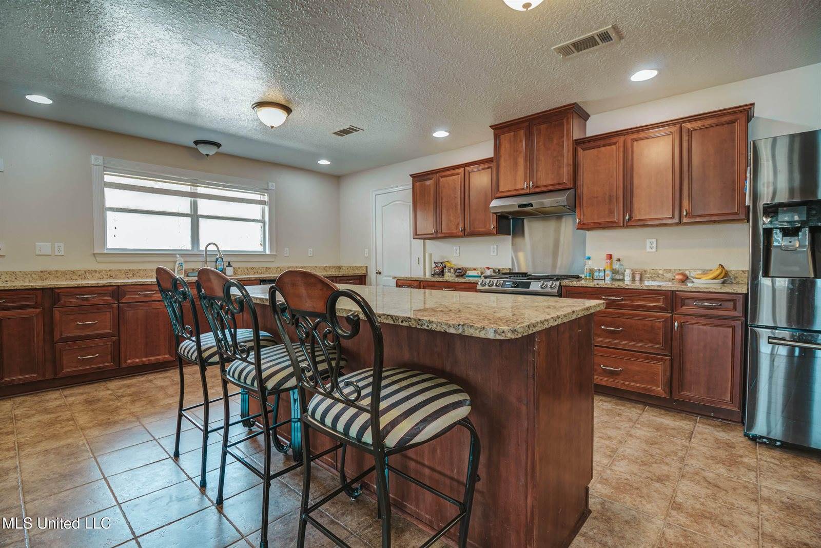 17113 East Spring Lake Drive, Vancleave, MS 39565