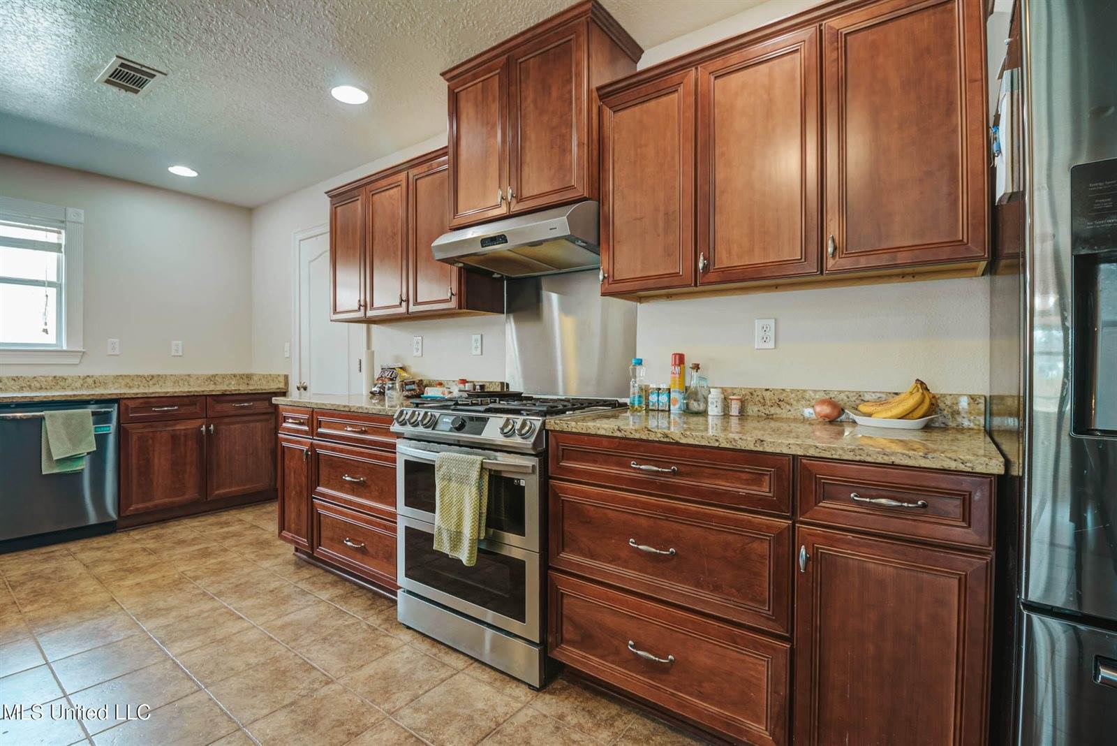 17113 East Spring Lake Drive, Vancleave, MS 39565