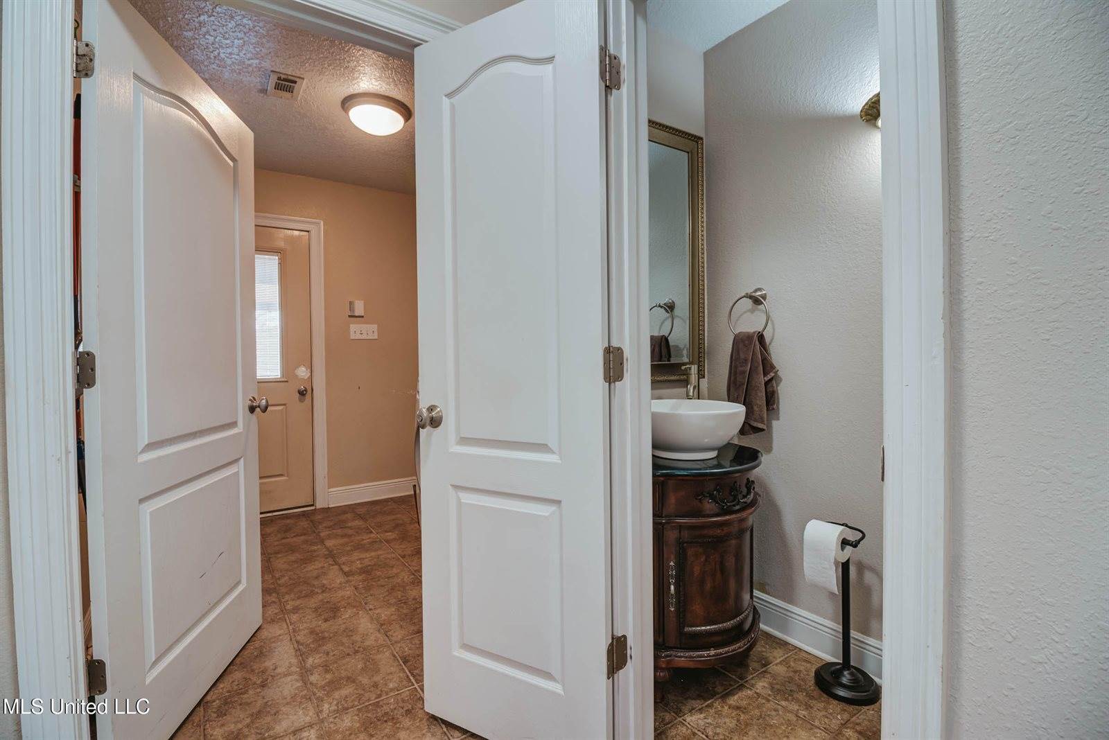 17113 East Spring Lake Drive, Vancleave, MS 39565