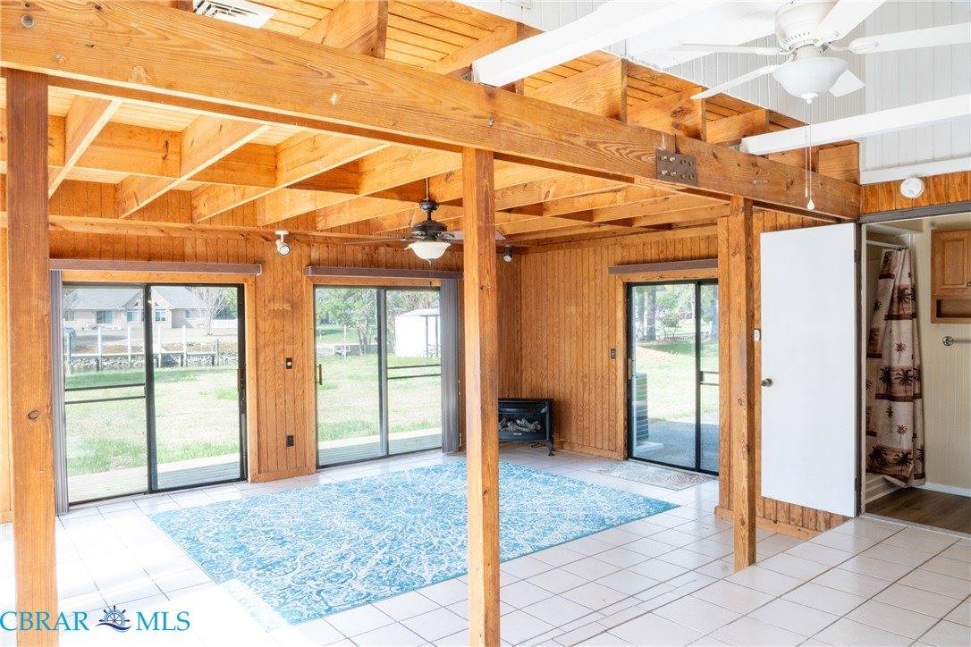 8335 Little England Road, Hayes, VA 23072