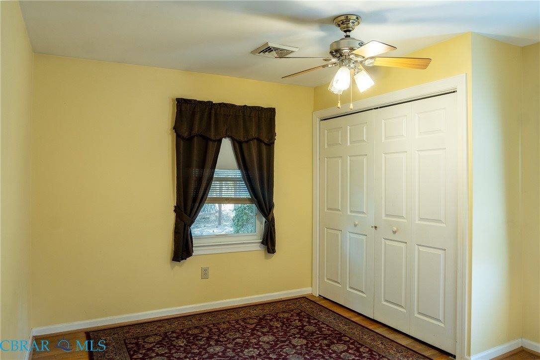 8335 Little England Road, Hayes, VA 23072