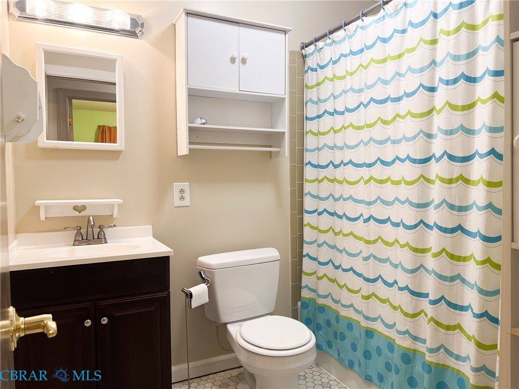 8335 Little England Road, Hayes, VA 23072