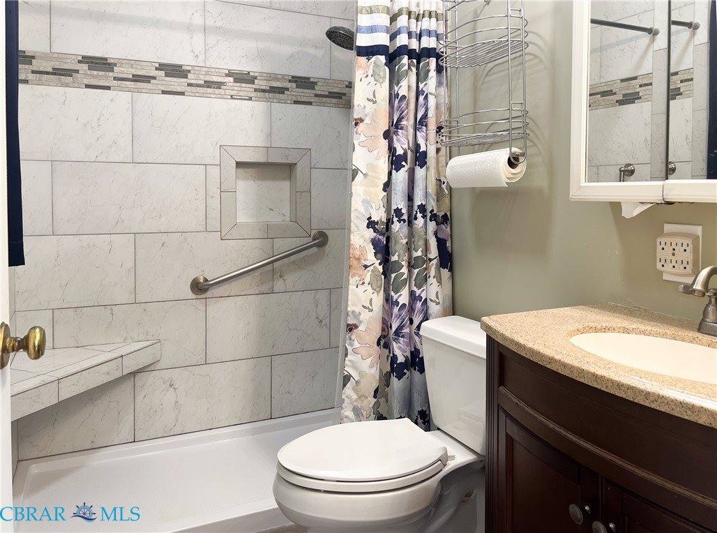 8335 Little England Road, Hayes, VA 23072