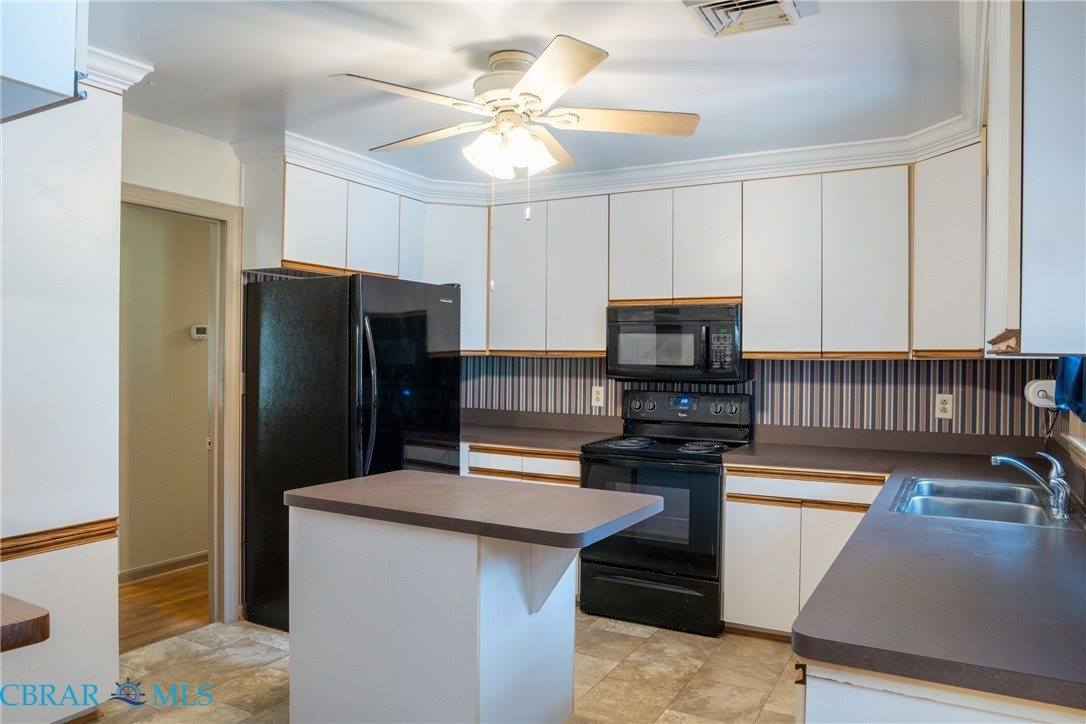 8335 Little England Road, Hayes, VA 23072