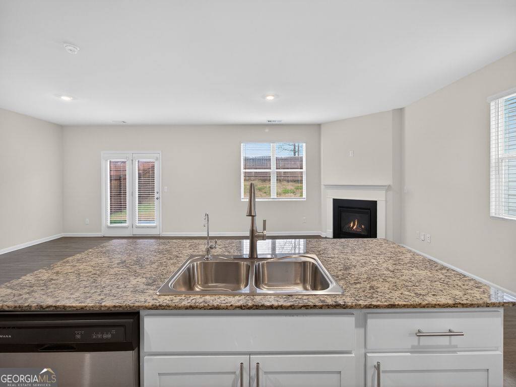 5372 Barberry Avenue, Oakwood, GA 30566