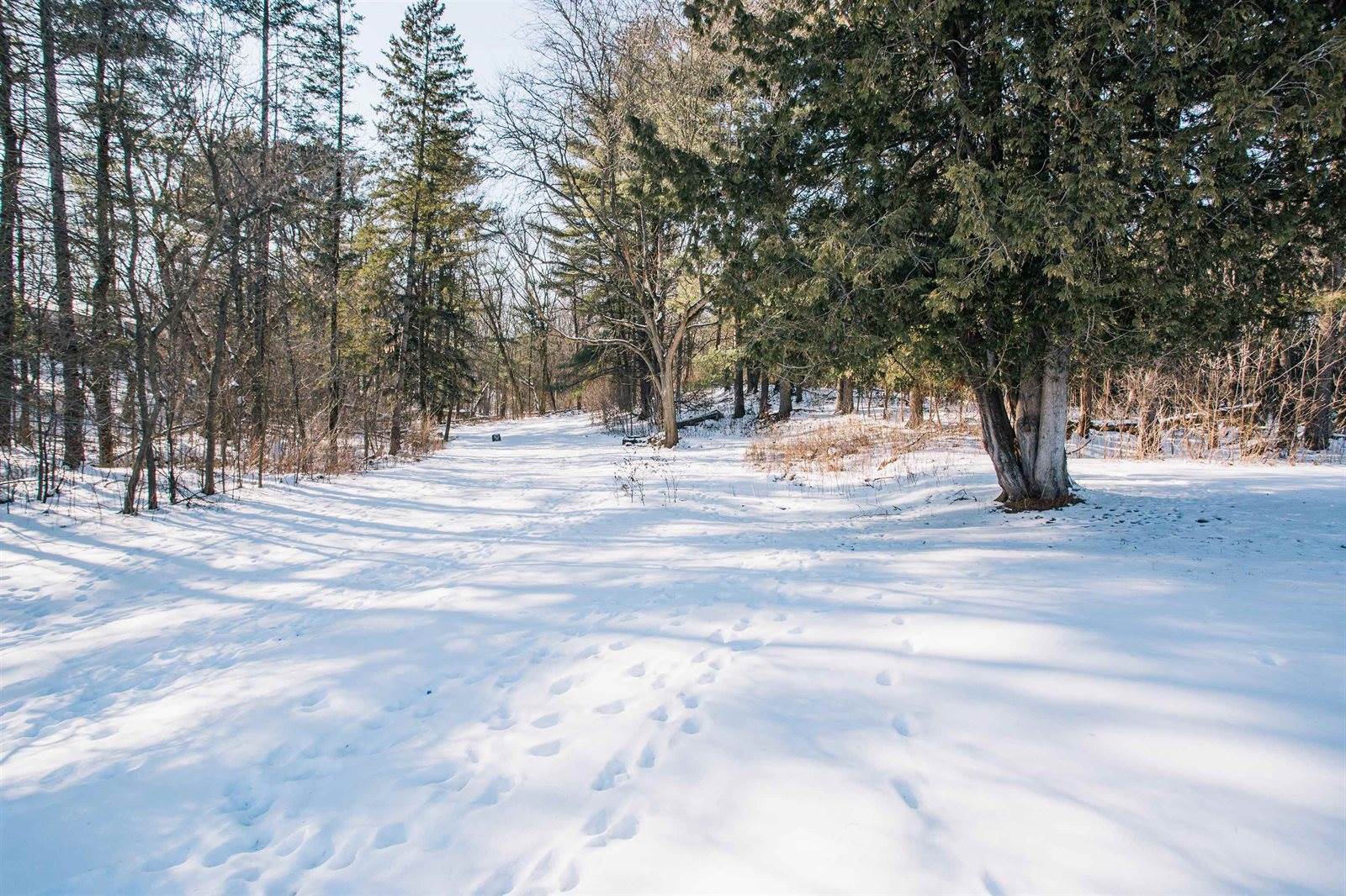 2204 Black River Road, Neillsville, WI 54456