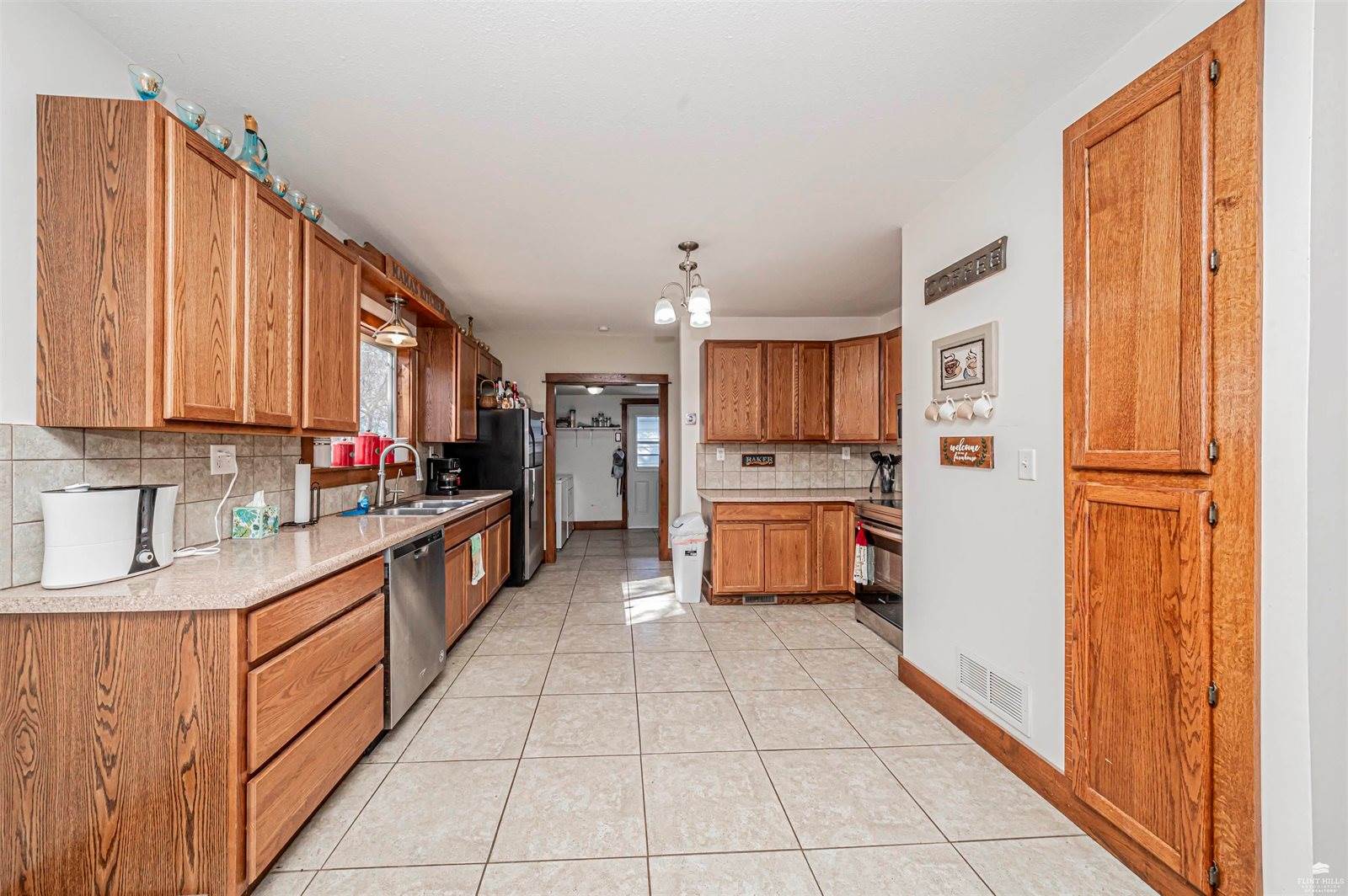 201 SE Railway Avenue, Woodbine, KS 67492