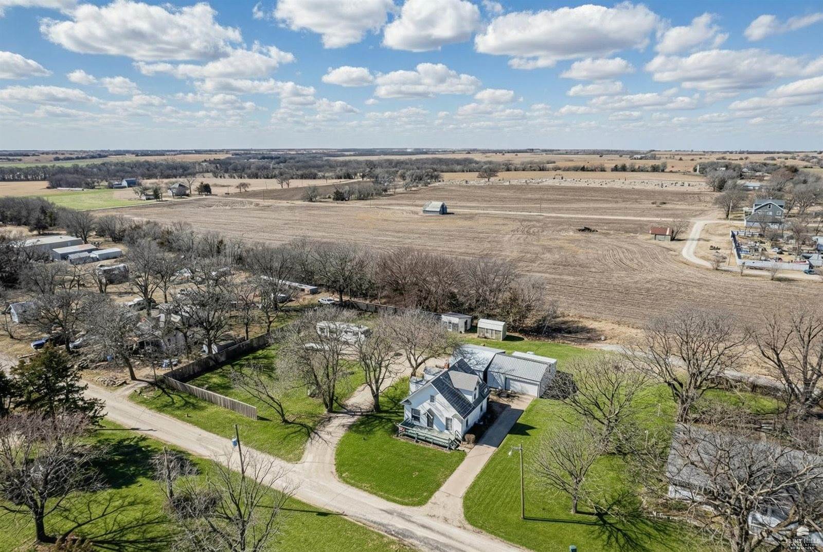 201 SE Railway Avenue, Woodbine, KS 67492