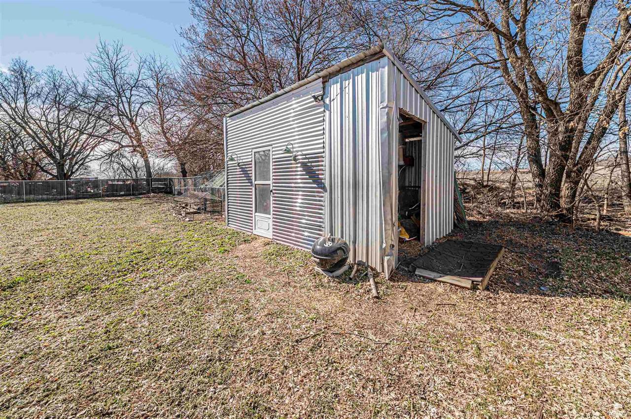 201 SE Railway Avenue, Woodbine, KS 67492