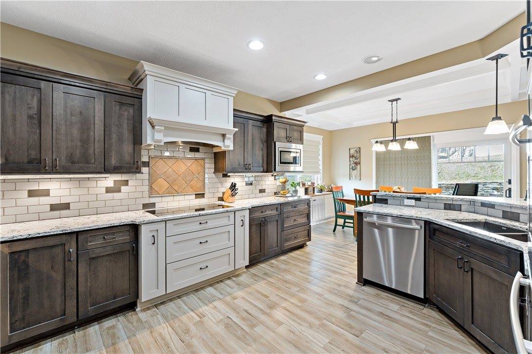 719 Mission Hills Dr, Cecil, PA 15317