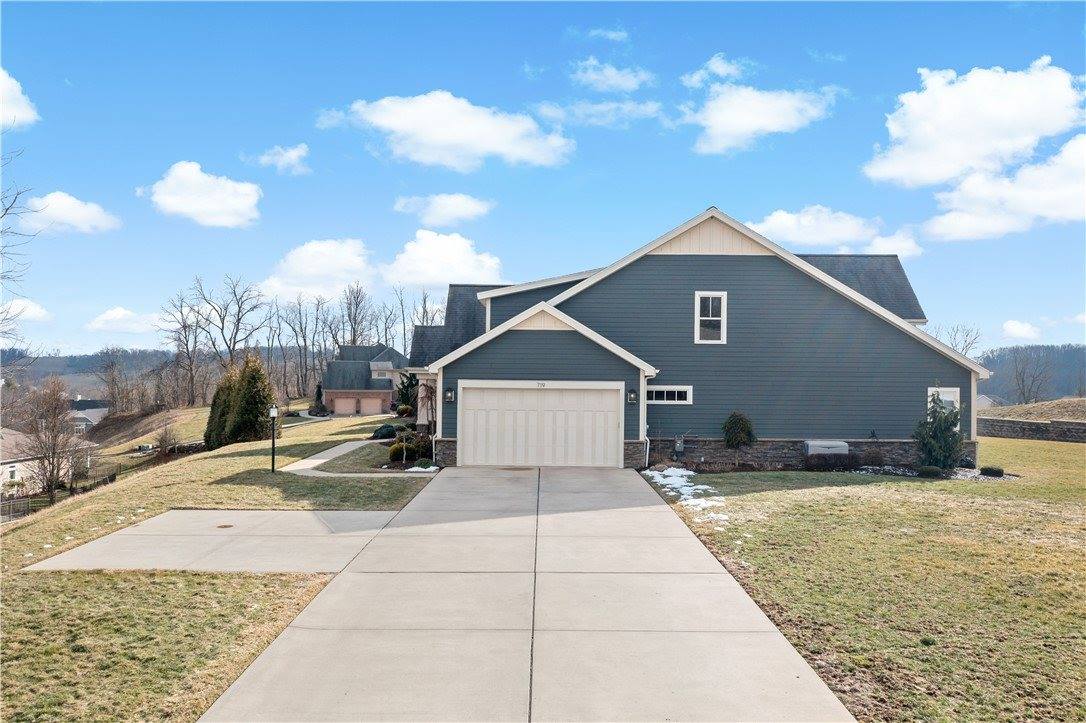 719 Mission Hills Dr, Cecil, PA 15317