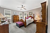 719 Mission Hills Dr, Cecil, PA 15317