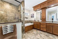 719 Mission Hills Dr, Cecil, PA 15317