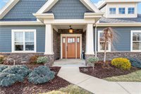 719 Mission Hills Dr, Cecil, PA 15317