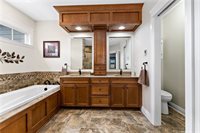 719 Mission Hills Dr, Cecil, PA 15317