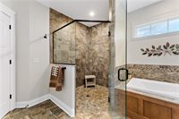 719 Mission Hills Dr, Cecil, PA 15317