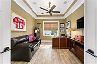 719 Mission Hills Dr, Cecil, PA 15317