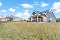 719 Mission Hills Dr, Cecil, PA 15317