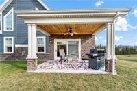 719 Mission Hills Dr, Cecil, PA 15317