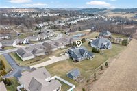 719 Mission Hills Dr, Cecil, PA 15317