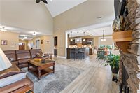 719 Mission Hills Dr, Cecil, PA 15317