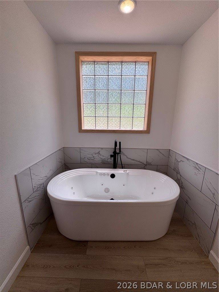 1378 Full Gallop Lane, Roach, MO 65787