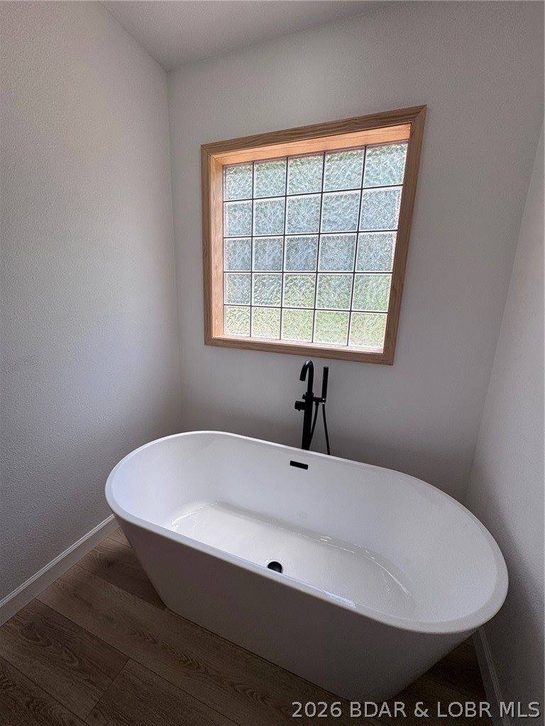 1378 Full Gallop Lane, Roach, MO 65787