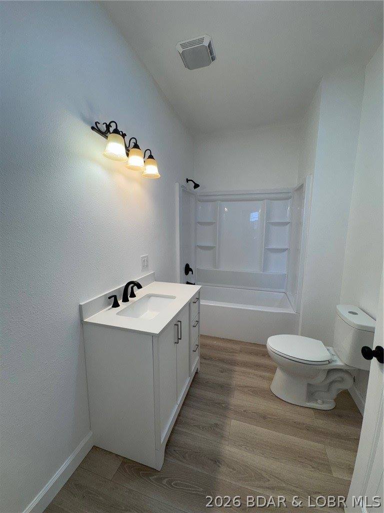 1378 Full Gallop Lane, Roach, MO 65787