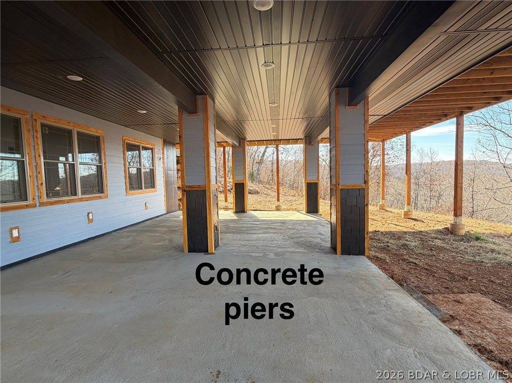 1378 Full Gallop Lane, Roach, MO 65787