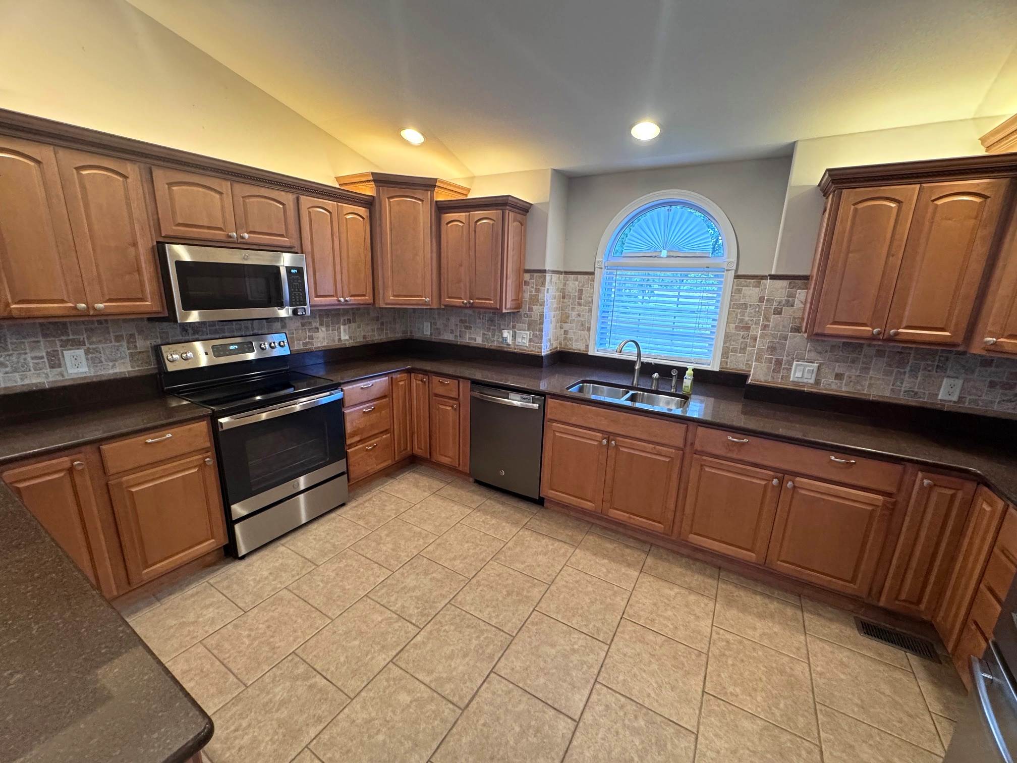 4331 Sunset Dr. #B, Osage Beach, MO 65065