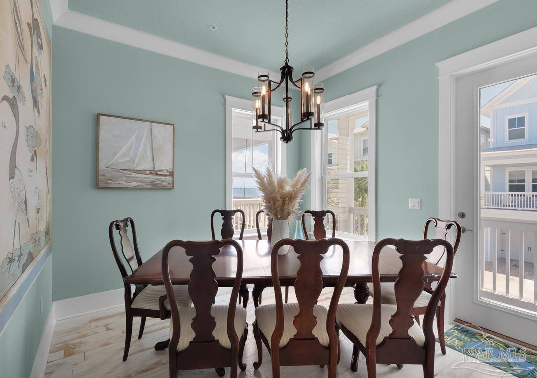 1477 Seaside Cir, Navarre Beach, FL 32566