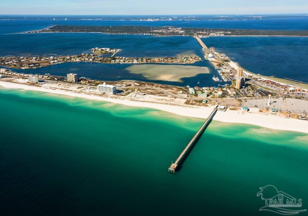 1477 Seaside Cir, Navarre Beach, FL 32566